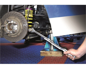 Action shot of spanner being used with a spanner extender